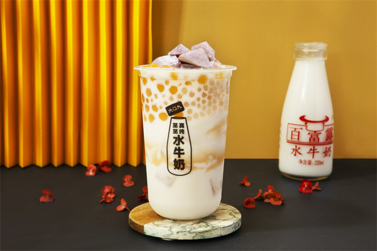【乐竞体育奶茶】新手怎么寻找合适的奶茶店进行加盟？